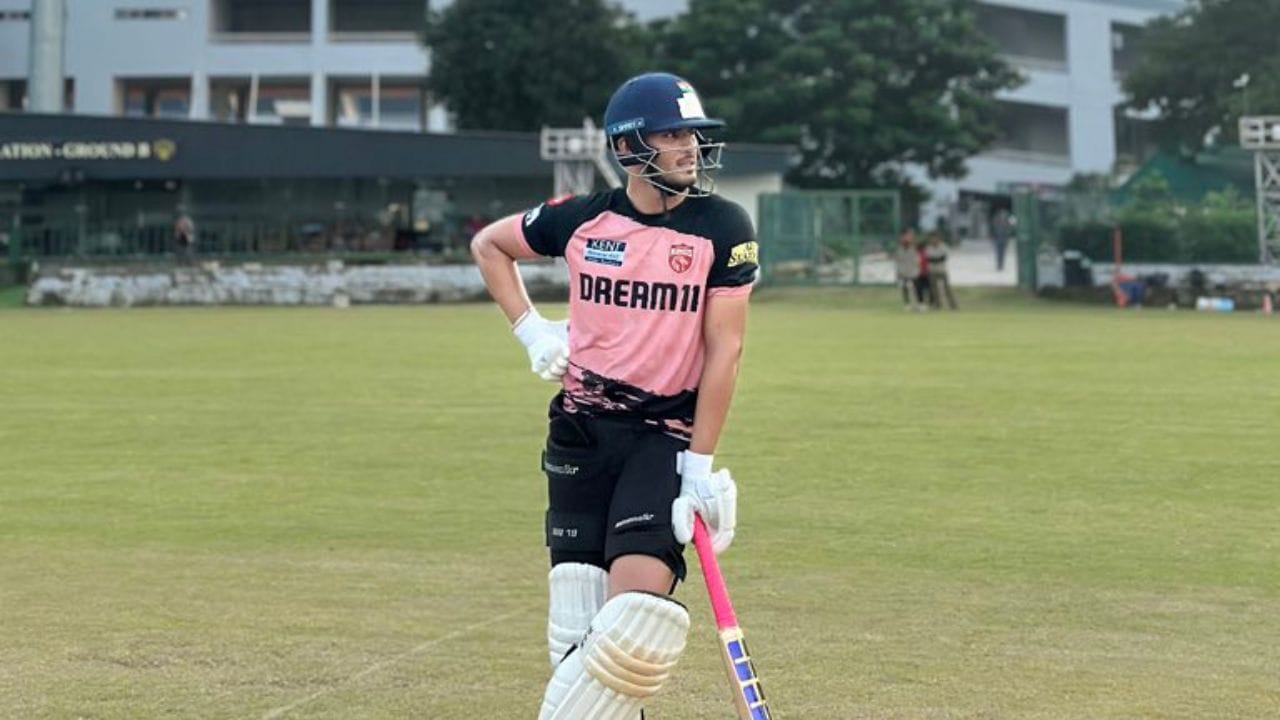 તેમના મધ્યમ ક્રમના પ્રદર્શન અને યુવરાજ સિંહ સાથે બેટિંગ સ્ટાઈલમાટે તેમને ઘણીવાર તેમના ઉપનામ "નવા યુગના યુવરાજ સિંહ" દ્વારા ઓળખવામાં આવે છે. તેમણે તેમના બાળપણના કોચ ચરણજીત ભાંગુના માર્ગદર્શન હેઠળ ક્રિકેટ રમવાનું શરૂ કર્યું. 