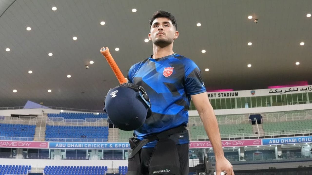 તેણે 17 જુલાઈ 2018ના રોજ શ્રીલંકા સામે ચાર દિવસીય મેચમાં ભારત માટે અંડર-19 ડેબ્યૂ કર્યું અને 82 રન બનાવ્યા હતા.તે કોઈપણ સ્તરે ભારત માટે રમનાર લુધિયાણાનો ત્રીજો ક્રિકેટર પણ બન્યો. ઓગસ્ટ 2018માં, તેને 2016 ACC અંડર-19 એશિયા કપ માટે ભારતની ટીમમાં સ્થાન આપવામાં આવ્યું હતુ.