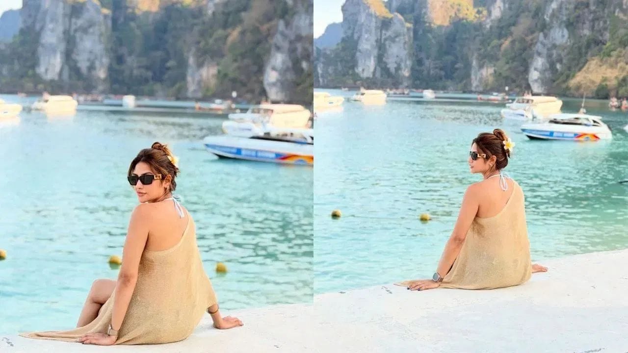 Nusrat Jahan અભિનેત્રી તરીકે ઓળખાણ બનાવ્યા બાદ રાજકારણ સુધીની તેની સફર નોંધપાત્ર રહી છે. સોશિયલ મીડિયા પર પણ તેનો મજબૂત ફેનબેઝ છે, જ્યાં તે વારંવાર પોતાની તસવીરો અને વીડિયો શેર કરતી રહે છે. તાજેતરમાં તેણે ઇન્સ્ટાગ્રામ પર પોતાની નવી બીચ લુકની તસવીરો પોસ્ટ કરી છે, જે ઝડપથી વાયરલ થઈ રહી છે.