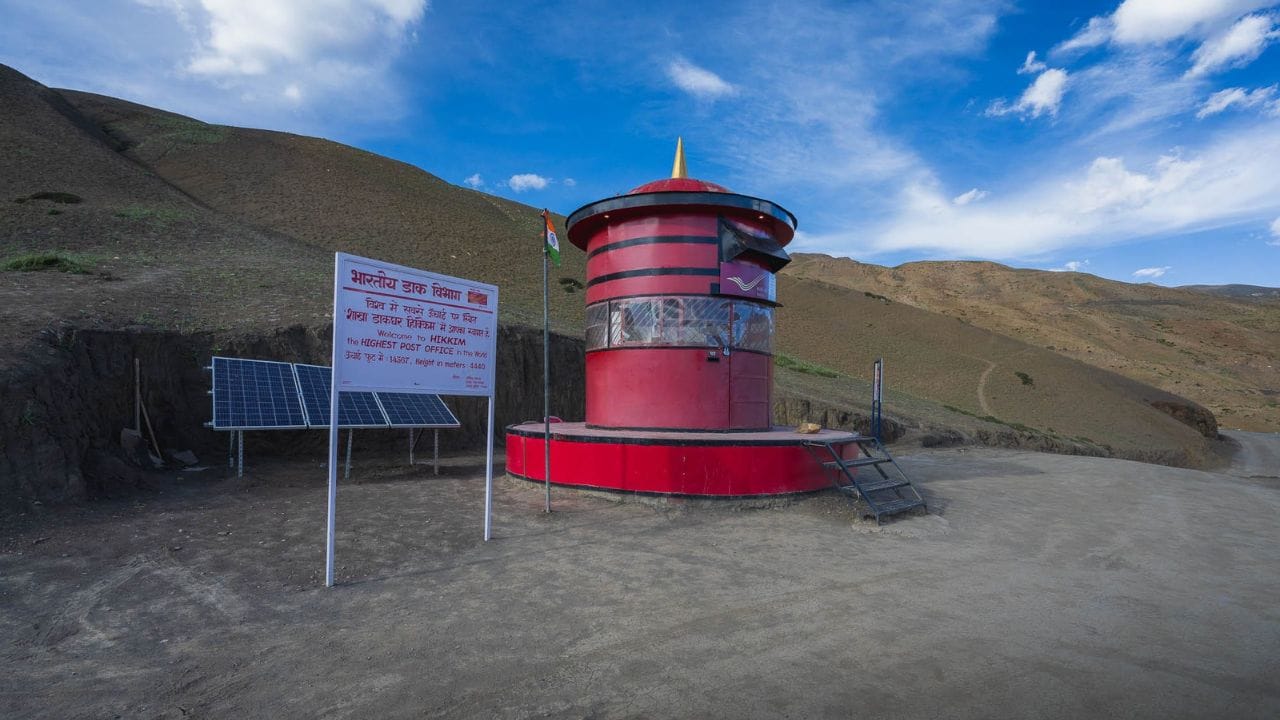 આ સ્કીમમાં તમારે તમારા પૈસા 5 વર્ષ માટે જમા રાખવાના હોય છે. પરંતુ ચિંતા કરવાની જરૂર નથી- 5 વર્ષની મુદત પૂરી થયા પછી તમારી મૂડી (મૂળધન) સંપૂર્ણપણે સુરક્ષિત રીતે પરત મળે છે. (Image Credit Source: Social Media)