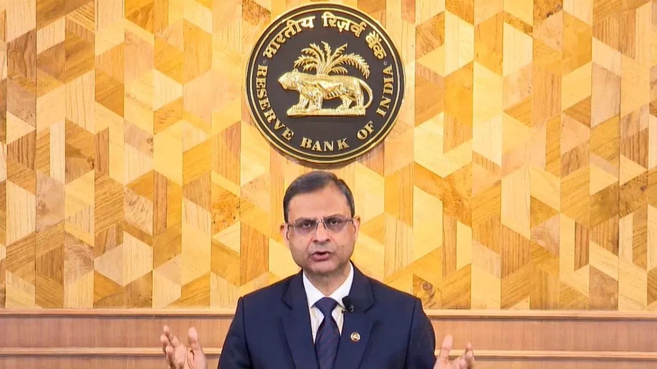 વધુમાં RBI એ સ્પષ્ટપણે કહ્યું છે કે, જો El Nino ની સ્થિતિ સર્જાય છે, તો તે મોંઘવારી માટે મોટું જોખમ બની શકે છે. El Nino ના કારણે વરસાદ ઓછો થઈ શકે છે, જેની અસર પાક પર પડી શકે છે અને ખાવા-પીવાની ચીજવસ્તુઓના ભાવ વધી શકે છે. ટૂંકમાં, આની સીધી અસર સામાન્ય માણસના ખિસ્સા પર પડે છે.