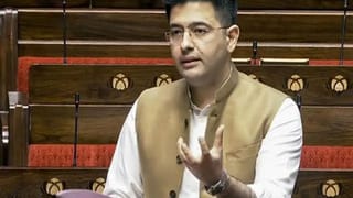 રાઘવ ચઢ્ઢાએ 7 સાંસદો સાથે ધારણ કર્યો કેસરીયો, જાણો પ્રોફેશનલ લાઈફથી પોલિટિક્સ સુધીની સફર