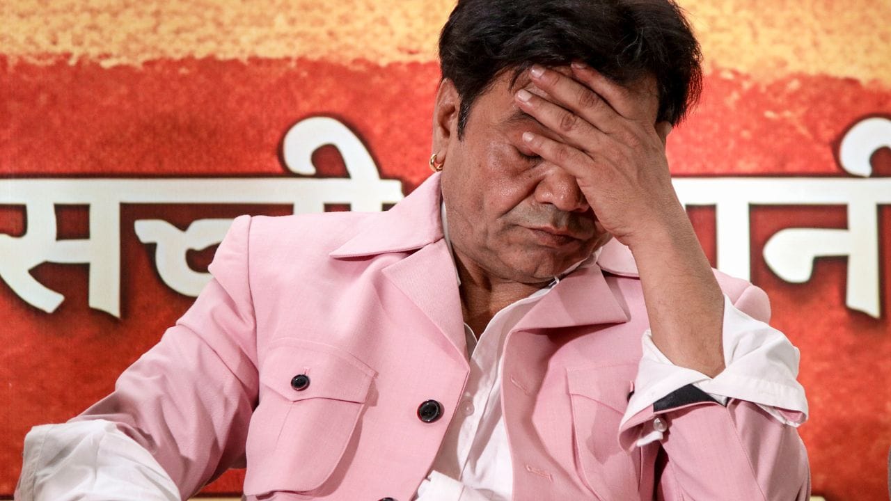 રાજપાલ હાલમાં ભૂત બંગ્લાને લઈ ચર્ચામાં છે. આ ફિલ્મમાં તે ફરી અક્ષય કુમારની સાથે સ્ક્રીન શેર કરશે. આ એક હોરર-કોમેડી ફિલ્મ છે. જેને ડાયરેક્ટ કરી છે પ્રિયદર્શને,રાજપાલ યાદવના ચાહકો આ ફિલ્મ જોવા માટે ખુબ ઉત્સાહિત છે.