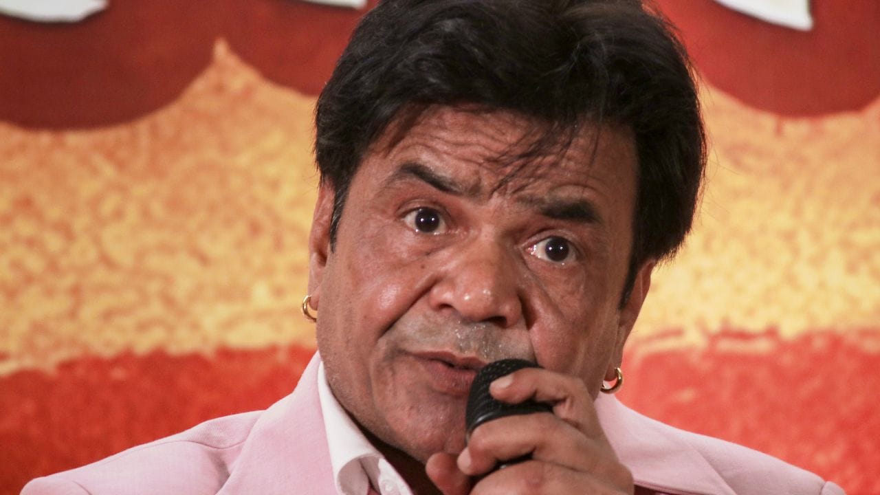 રિપોર્ટ અનુસાર રાજપાલ યાદવ આ ફિલ્મ માટે કરોડો રુપિયા લઈ રહ્યો છે. જ્યારે અક્ષય કુમાર 50 કરોડ, વામિકાને 3 કરોડ,તબ્બુને 2.5 કરોડ અને પરેશ રાવલને 2 કરોડ રુપિયા મળવાની ચર્ચા છે.