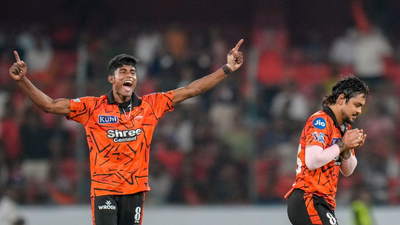 મધ્યમવર્ગીય પરિવારમાંથી આવતા સાકિબની પણ એક પડકારજનક અને પ્રેરણાદાયક સફર રહી છે. ગોપાલગંજની શેરીઓથી IPL સ્ટેજ સુધીની તેની સફર શિસ્ત અને સતત મહેનતનું પરિણામ છે. 