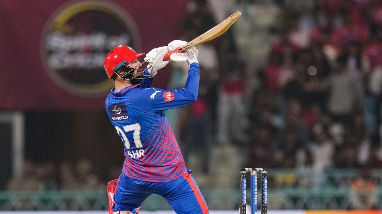  ત્યારબાદ DC એ 2026 IPL સીઝન પહેલા રિઝવીને રિટેન કર્યો હતો. ઉત્તર પ્રદેશના આ ખેલાડીએ હવે આ સીઝનની શરૂઆત ધમાકેદાર રીતે કરી છે. તે આ સીઝનમાં દિલ્હી માટે મુખ્ય ખેલાડી સાબિત થઈ શકે છે. (all photo : PTI)