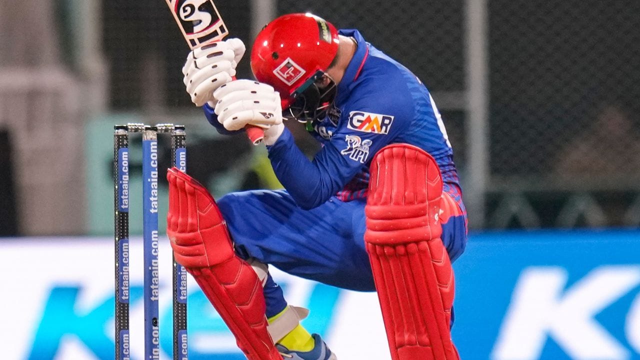 હવે, ઉત્તર પ્રદેશના આ ખેલાડીએ આ સીઝનની શરૂઆત ધમાકેદાર રીતે કરી છે. તે આ સીઝનમાં દિલ્હી માટે મુખ્ય ખેલાડી સાબિત થઈ શકે છે.