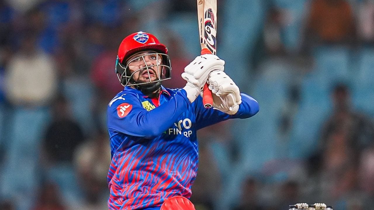 જે 8 વર્ષના રિઝવીના ફિલ્ડિંગ પ્રયાસોથી પ્રભાવિત થયા. રૈનાએ આખરે રિઝવીમાં પ્રતિભા જોઈ અને તેને તેના સનગ્લાસ ભેટમાં આપી હતી.