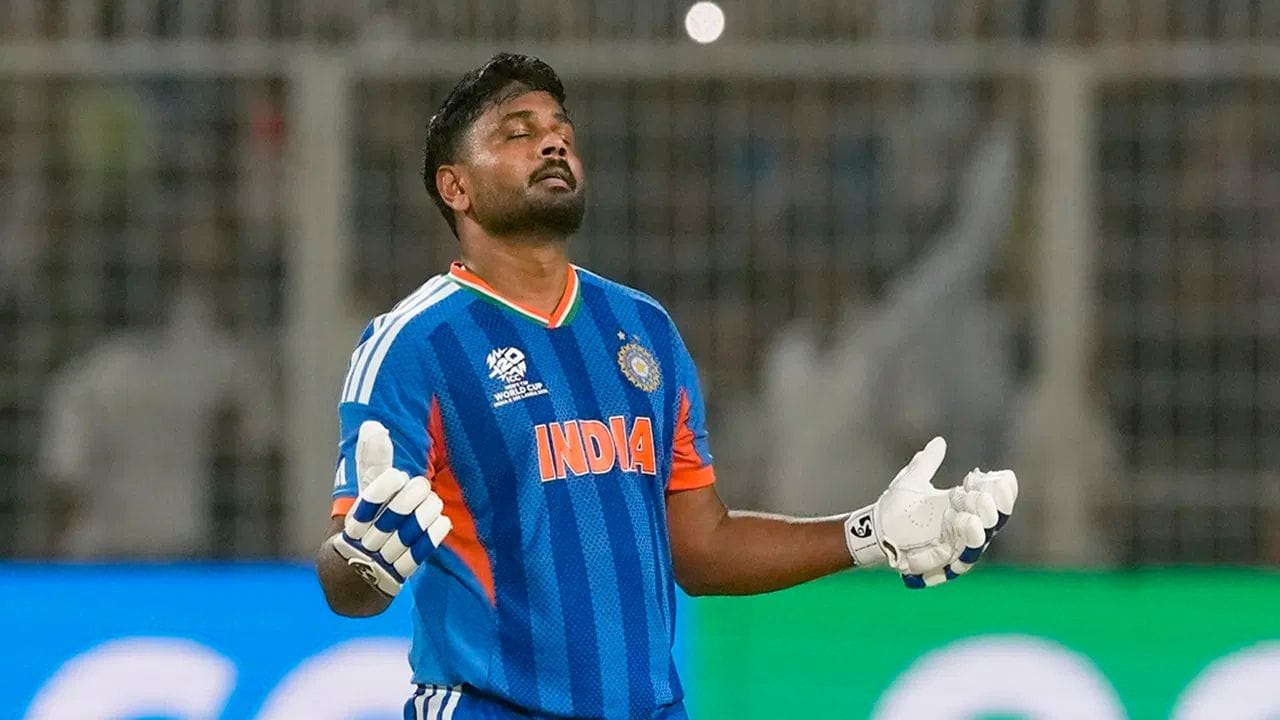 ICC પ્લેયર ઓફ ધ મન્થનો એવોર્ડ જીત્યા બાદ, સંજુ સેમસનએ કહ્યું કે આ એક સન્માનની વાત છે. સેમસને T20 વર્લ્ડ કપ જીતવાને તેની સૌથી કિંમતી ક્ષણ ગણાવી. તેણે કહ્યું કે તે આભારી છે કે કોચ અને પસંદગીકારોએ તેના પર વિશ્વાસ કર્યો અને તેને તક આપી. 