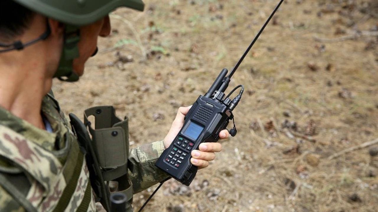 સારાંશમાં કહીએ તો, સેટેલાઇટ ફોન એક એવી ટેકનોલોજી છે જે તમને દુનિયાના લગભગ કોઈપણ ખૂણેથી જોડાયેલા રાખી શકે છે. પરંતુ તેની શક્તિ અને સંવેદનશીલતાને કારણે, ભારતમાં તેના ઉપયોગ માટે કડક નિયમો લાગુ કરવામાં આવ્યા છે.