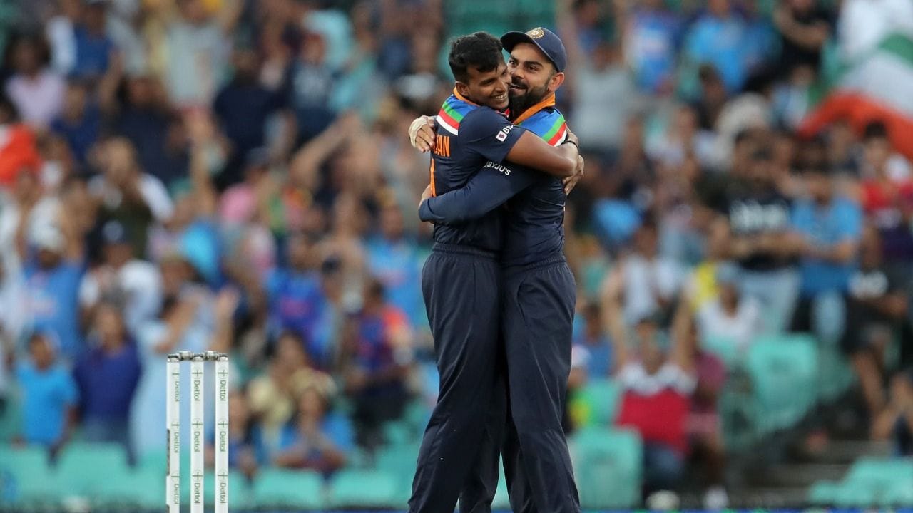 નટરાજને 2021 ઇન્ડિયન પ્રીમિયર લીગમાં બે મેચ રમી હતી પરંતુ ઘૂંટણની ઇજાને કારણે ટુર્નામેન્ટના પ્રથમ તબક્કામાંથી બહાર થઈ ગયો હતો. ટુર્નામેન્ટના બીજા તબક્કા પહેલા તેણે ફિટનેસ પાછી મેળવી હતી, પરંતુ સનરાઇઝર્સ હૈદરાબાદની પ્રથમ મેચના એક દિવસ પહેલા COVID-19 ને કારણે તેને બહાર કરી દેવામાં આવ્યો હતો.