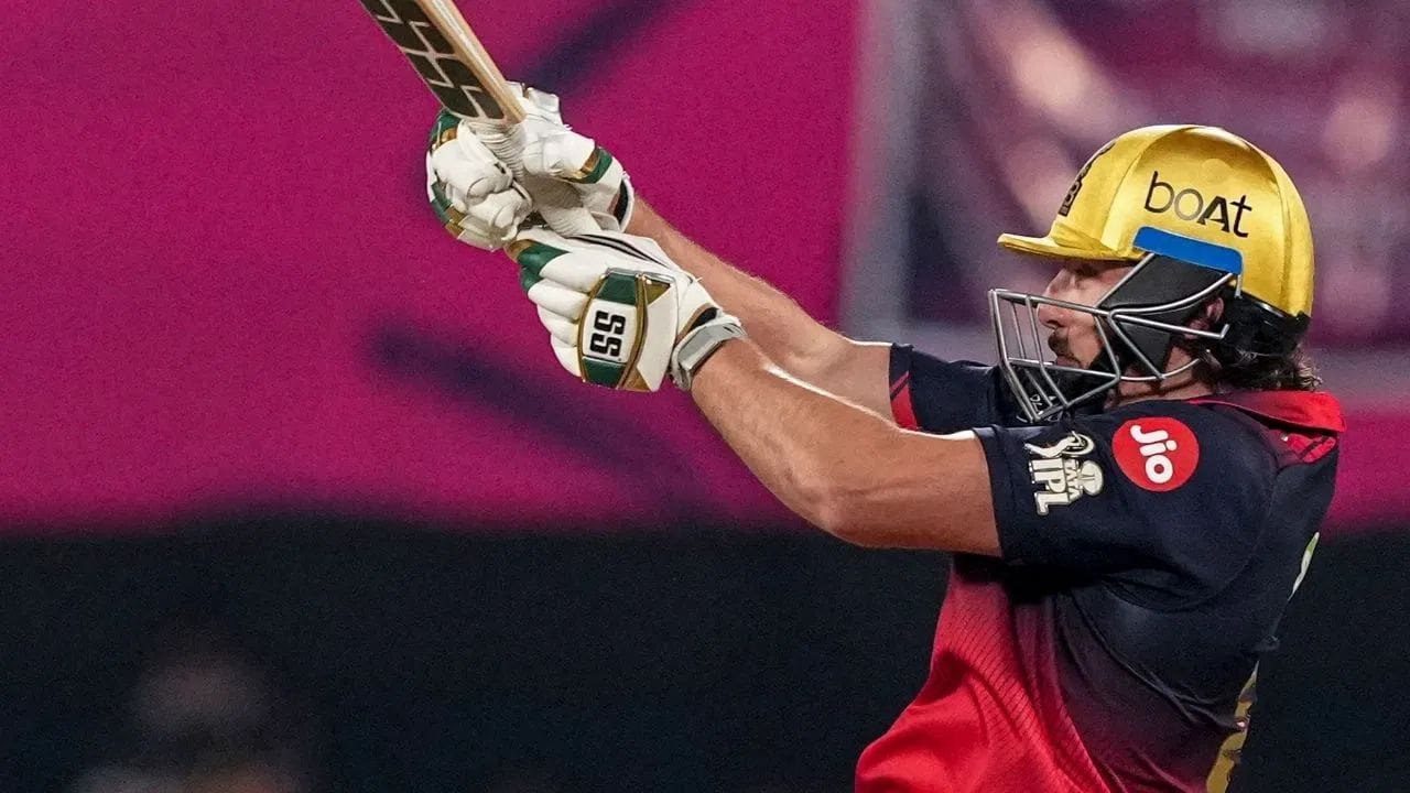 RCB તરફથી રમતા ટિમ ડેવિડે માત્ર 560 બોલમાં 1,000 રન પૂરા કર્યા. તેણે ટ્રેવિસ હેડ (575 બોલ) અને ફિલ સોલ્ટ (575 બોલ) જેવા દિગ્ગજ બેટ્સમેનોને પાછળ છોડી દીધા.