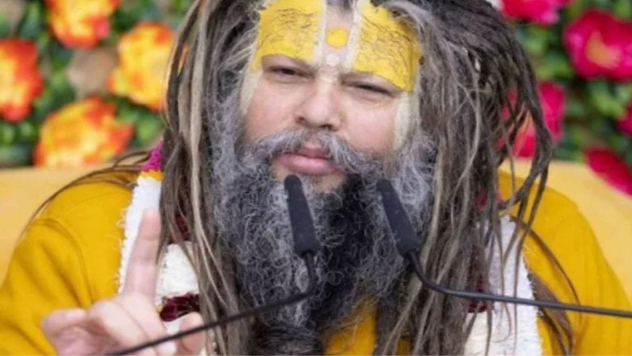 તેમણે આગળ કહ્યું કે, “અમે કોઈને ઉધાર આપ્યું હોય, તો તે પાછું આપે કે ન આપે, આપણે તેને માફ કરી શકીએ. જો આપણે હૃદયથી માફ કરી દઈએ, તો મરણ પછી પણ એ દેવું લેવા માટે ફરી પાછા આવવાની જરૂર નહીં પડે. પરંતુ જો આપ-લેનો હિસાબ બાકી રહેશે, તો જન્મ-મરણનો ચક્ર ચાલુ રહેશે.”