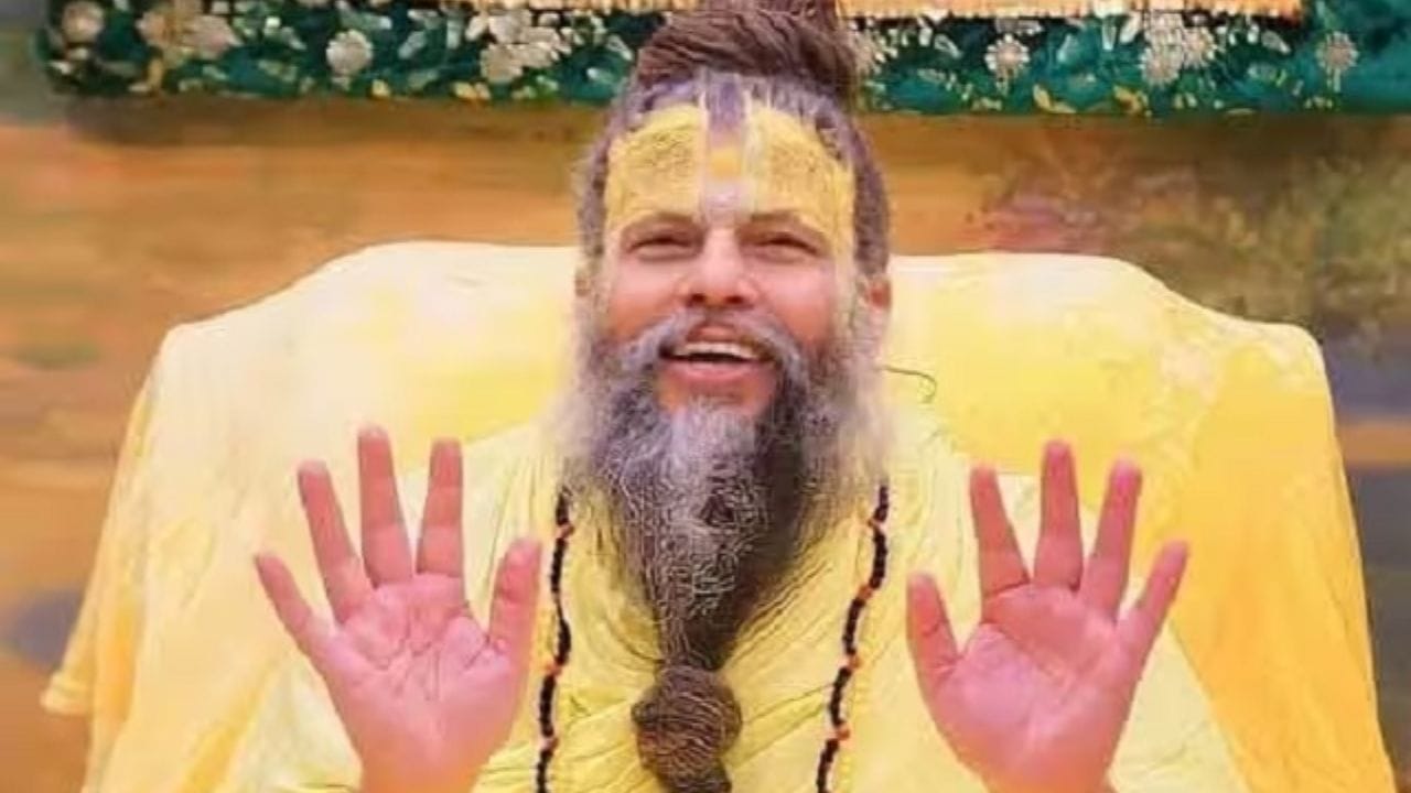 મહારાજે સમજાવ્યું કે જીવનમાં દેવું અને લેવું વહેલું પૂરું કરવું જોઈએ. જેનાથી આપણે લીધું હોય તેને શક્ય તેટલી વહેલી તકે પરત આપવું જોઈએ અને જેને આપ્યું હોય તેને માફીનો ભાવ રાખવો જોઈએ. આ રીતે આપણે મનથી હળવા બની શકીએ છીએ.