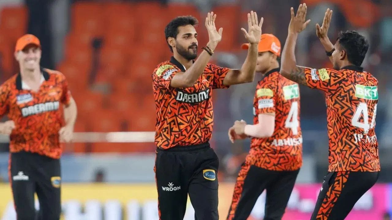 બીજી તરફ, સનરાઈઝર્સ હૈદરાબાદને છેલ્લી મેચમાં પંજાબ કિંગ્સ સામે હારનો સામનો કરવો પડ્યો હતો. ટીમે 219 રન બનાવ્યા હોવા છતાં બોલિંગમાં નબળાઈને કારણે મેચ ગુમાવી દીધી હતી. આ વખતે ટીમ જીતના માર્ગે પાછી ફરવા આતુર રહેશે.