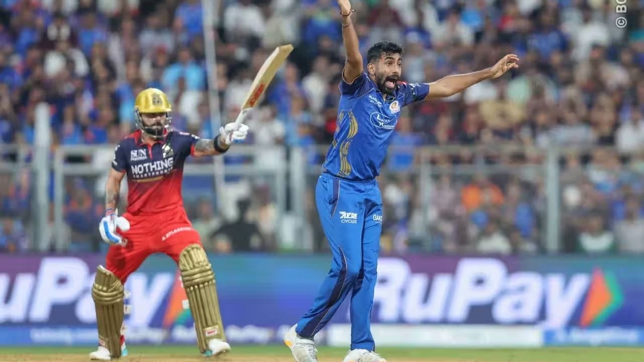 આ મુકાબલામાં RCBએ શાનદાર બેટિંગ કરતા 20 ઓવરમાં માત્ર ચાર વિકેટ ગુમાવીને 240 રનનો મોટો સ્કોર ઉભો કર્યો હતો. મુંબઈ ઈન્ડિયન્સના બોલરો માટે વિકેટ મેળવવી મુશ્કેલ બની હતી. કોહલીએ 38 બોલમાં 50 રનની મહત્વપૂર્ણ ઇનિંગ રમી, જેમાં પાંચ ચોગ્ગા અને એક છગ્ગાનો સમાવેશ થાય છે. તેમ છતાં, તેમની ઇનિંગ દરમિયાન તેઓ સામાન્ય લયમાં જોવા મળ્યા નહોતા અને મોટા શોટ રમવામાં સંઘર્ષ કરતા નજર આવ્યા.