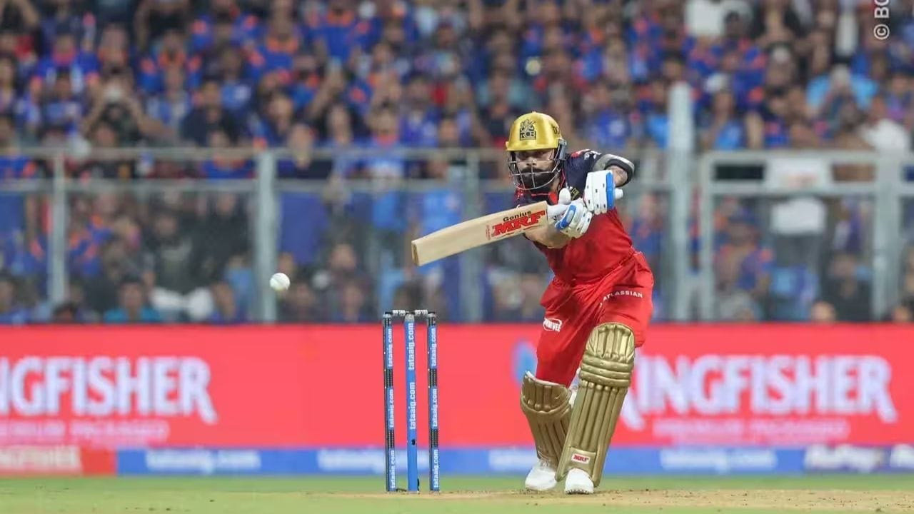 મેચ દરમિયાન સૌથી મોટી ચર્ચાનો વિષય રહ્યો તેમના બે DRS રિવ્યૂ. કોહલીએ બંને વખત અમ્પાયરનો નિર્ણય પડકાર્યો, પરંતુ બંને નિર્ણય ખોટા સાબિત થયા. પરિણામે, RCBએ 15 ઓવરમાં જ બંને રિવ્યૂ ગુમાવી દીધા, જે આગળ જઈને ટીમ માટે જોખમકારક બન્યું.