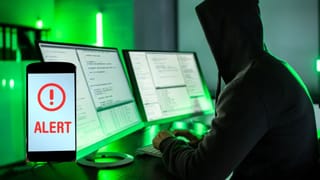 Breaking News: રાજકોટમાં ₹2,500 કરોડનું મેગા કૌભાંડ ! ખાનગી બેંકોના 3 મોટા અધિકારીઓની ધરપકડ