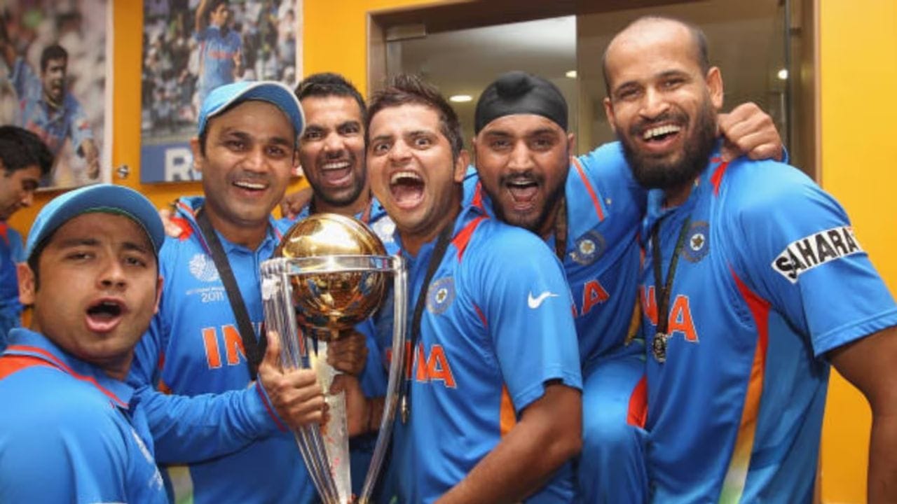 2 એપ્રિલ, 2011 ના રોજ મુંબઈના ઐતિહાસિક વાનખેડે સ્ટેડિયમ ખાતે એમએસ ધોનીની આગેવાની હેઠળની ભારતીય ટીમે ફાઈનલમાં શ્રીલંકાને હરાવીને વનડે વર્લ્ડ કપ જીત્યો હતો. ભારતે 28 વર્ષના દુષ્કાળનો અંત લાવ્યો હતો.