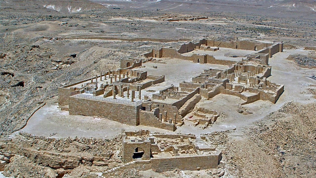 જ્યારે ઇન્સેન્સ રૂટ પ્રાચીન વેપાર માર્ગનો ભાગ હતો. બહાઈ પવિત્ર સ્થળો ધાર્મિક અને સાંસ્કૃતિક મહત્વ ધરાવે છે અને માઉન્ટ કાર્મેલ સાઇટ્સ માનવ વિકાસના પ્રારંભિક પુરાવા રજૂ કરે છે. (Image Credit Source: Social Media)