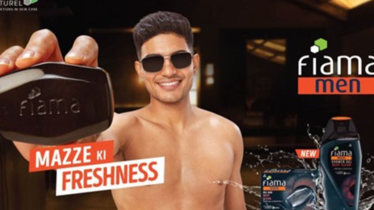 માહિતી મુજબ, 2024-25 સુધી ગિલે લગભગ 16થી વધુ બ્રાન્ડ્સ સાથે કરાર કર્યા છે. આ તમામ ડીલ્સમાંથી તેમની કુલ વાર્ષિક આવક અંદાજે ₹30 કરોડથી ₹40 કરોડ સુધી પહોંચી ગઈ છે.
