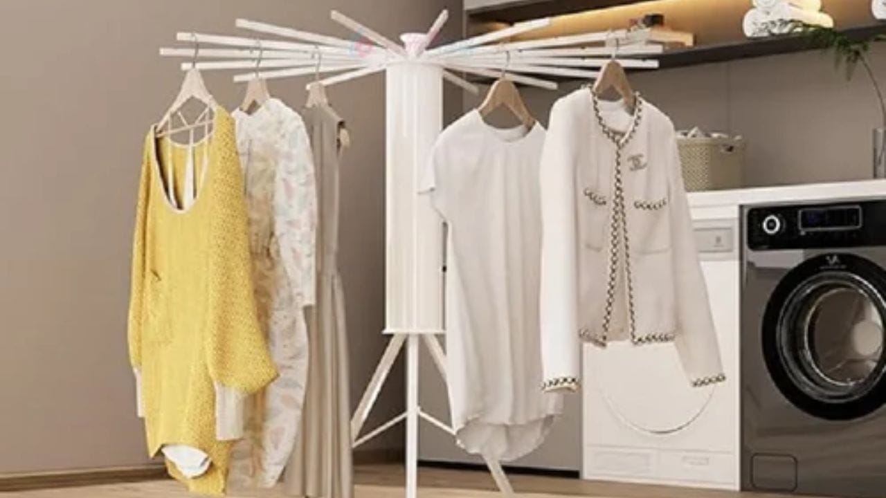 ખાસ કરીને જ્યારે રંગીન સુતરાઉ કપડાંની વાત આવે છે, ત્યારે લોકો ઘણીવાર ફરિયાદ કરે છે કે થોડા ધોવા પછી રંગ ઝાંખો પડી જાય છે અથવા રંગ અન્ય કપડાં પર લાગી જાય છે. આનાથી મોંઘા અને મનપસંદ કપડાં ઝડપથી બગડી જાય છે.
