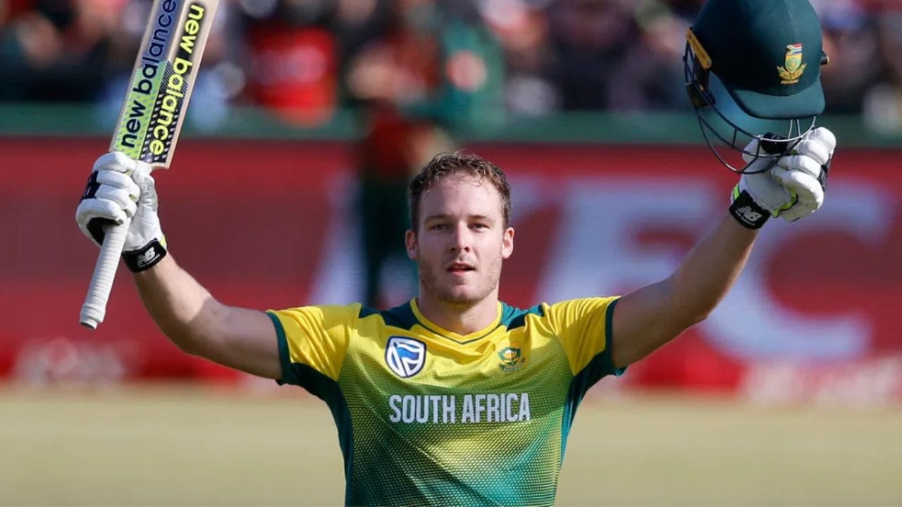 સાઉથ આફ્રિકાના ડેવિડ મિલર પાસે ગેમ ફિનિશ કરવાની ખાસ ક્ષમતા છે. તે મોટા શોટ સાથે ઝડપથી સ્કોર વધારી શકે છે અને IPL સહિત અનેક મેચોમાં ટીમને જીત અપાવી છે. મિલરની કન્સિસ્ટન્સી તેને આધુનિક ફિનિશરમાં ખાસ બનાવે છે.