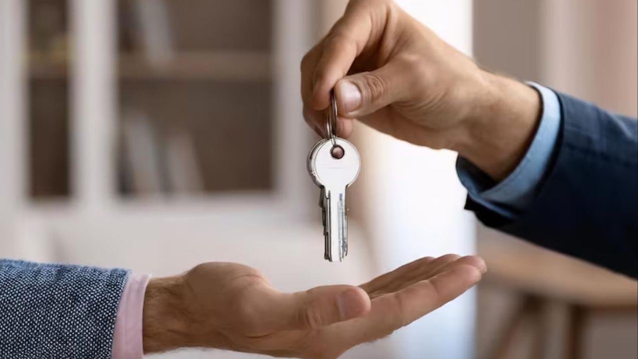 મકાનમાલિક સુરક્ષા ડિપોઝિટનો એક ભાગ કાપી શકે છે; જો કે, આ ફક્ત ત્યારે જ માન્ય છે જો ત્યાં માન્ય કારણો અને સહાયક પુરાવા હોય. નક્કર વાજબી કારણ વિના સમગ્ર સુરક્ષા ડિપોઝિટ રોકી રાખવાને કાયદેસર રીતે માન્ય ગણવામાં આવતું નથી.(ફોટો ક્રેડિટ-Google)