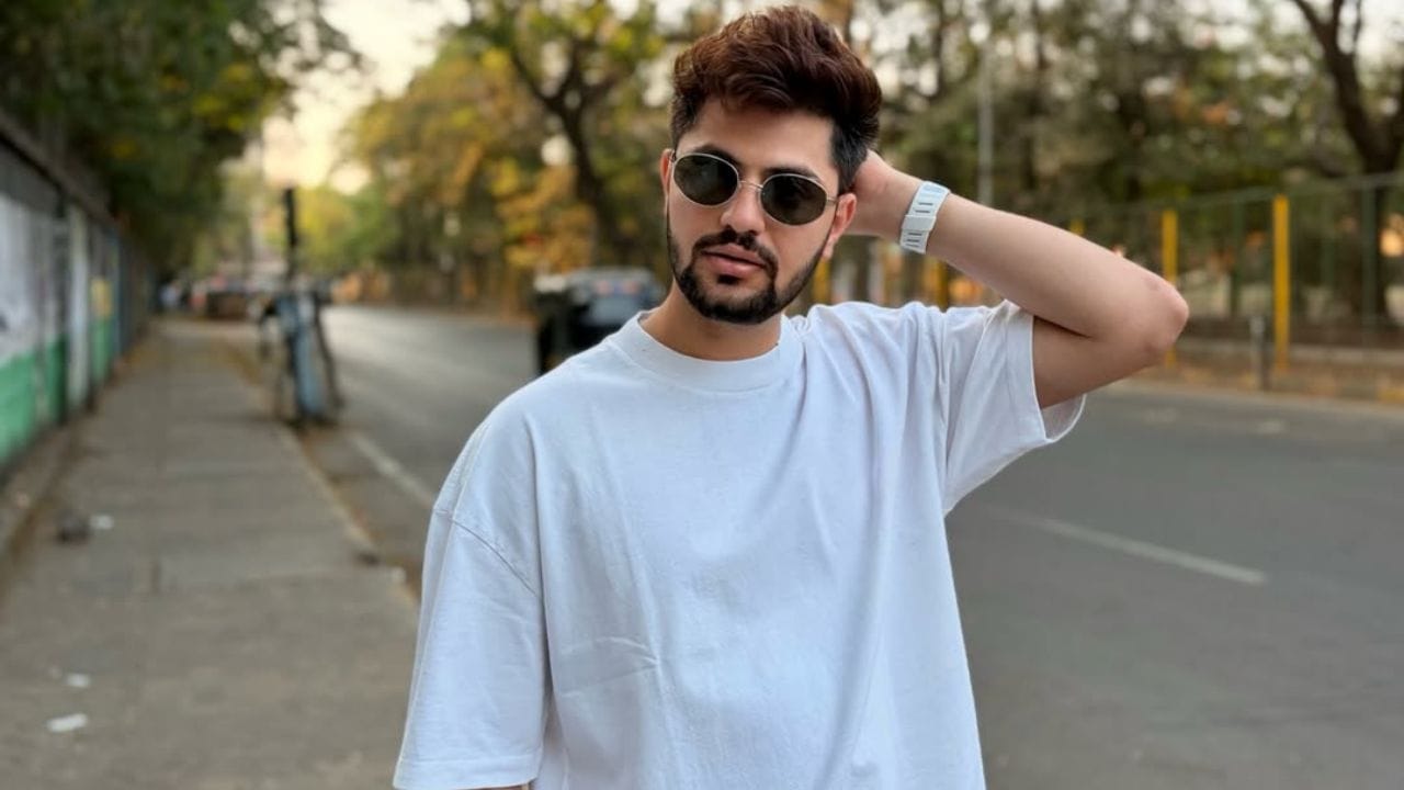 રિઝવી હાલમાં IPL સીઝનમાં સૌથી વધુ રન બનાવનાર ખેલાડી છે અને તેની પાસે ઓરેન્જ કેપ પણ છે.આઈપીએલમાં તે સતત 3 વખત પ્લેયર ઓફ ધ મેચનો એવોર્ડ જીતનારો 8મો ખેલાડી બન્યો છે. સમીર રીઝવીએ 7 ચોગ્ગા અને 7 સિક્સ ફટકારી 51 બોલમાં 90 રન બનાવ્યા હતા.