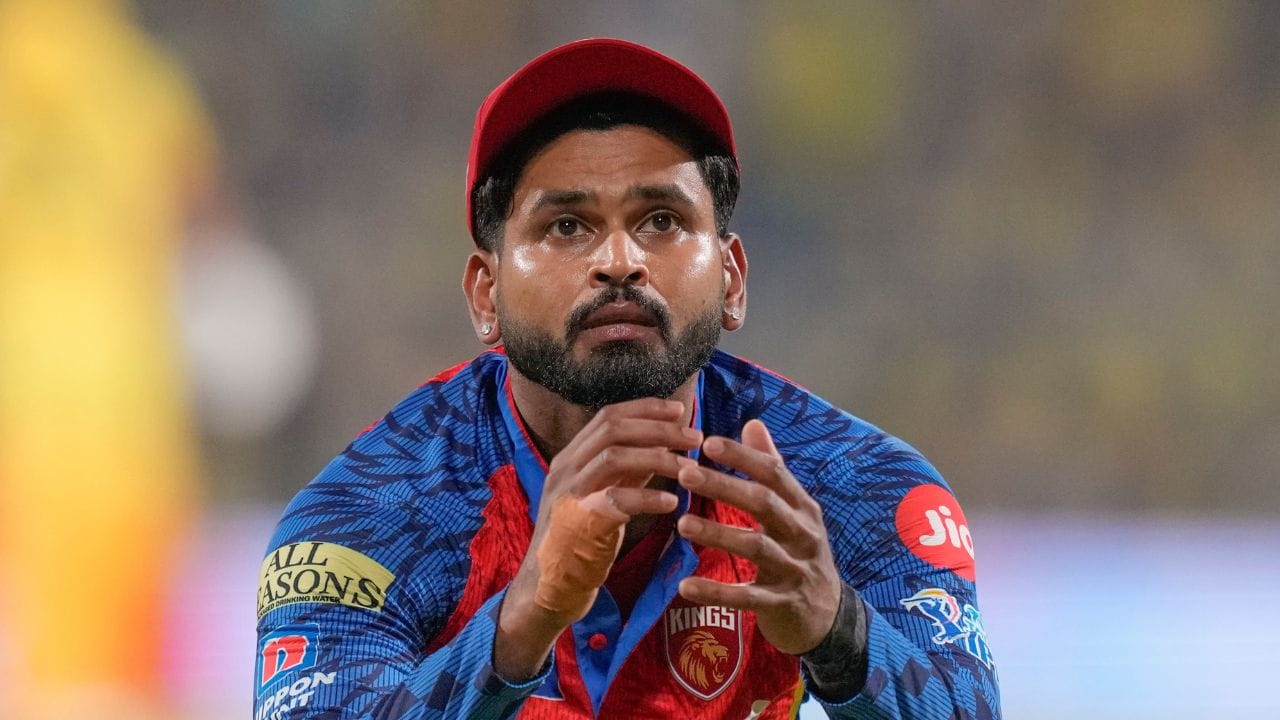 જો હવે ત્રીજી વખત ભૂલ કરશે તો આ નિયમના ઉલ્લંધન પર તેના પર એક મેચ રમવા પર પ્રતિબંધ લગાવાવમાં આવી શકે છે. (All Photo : PTI)