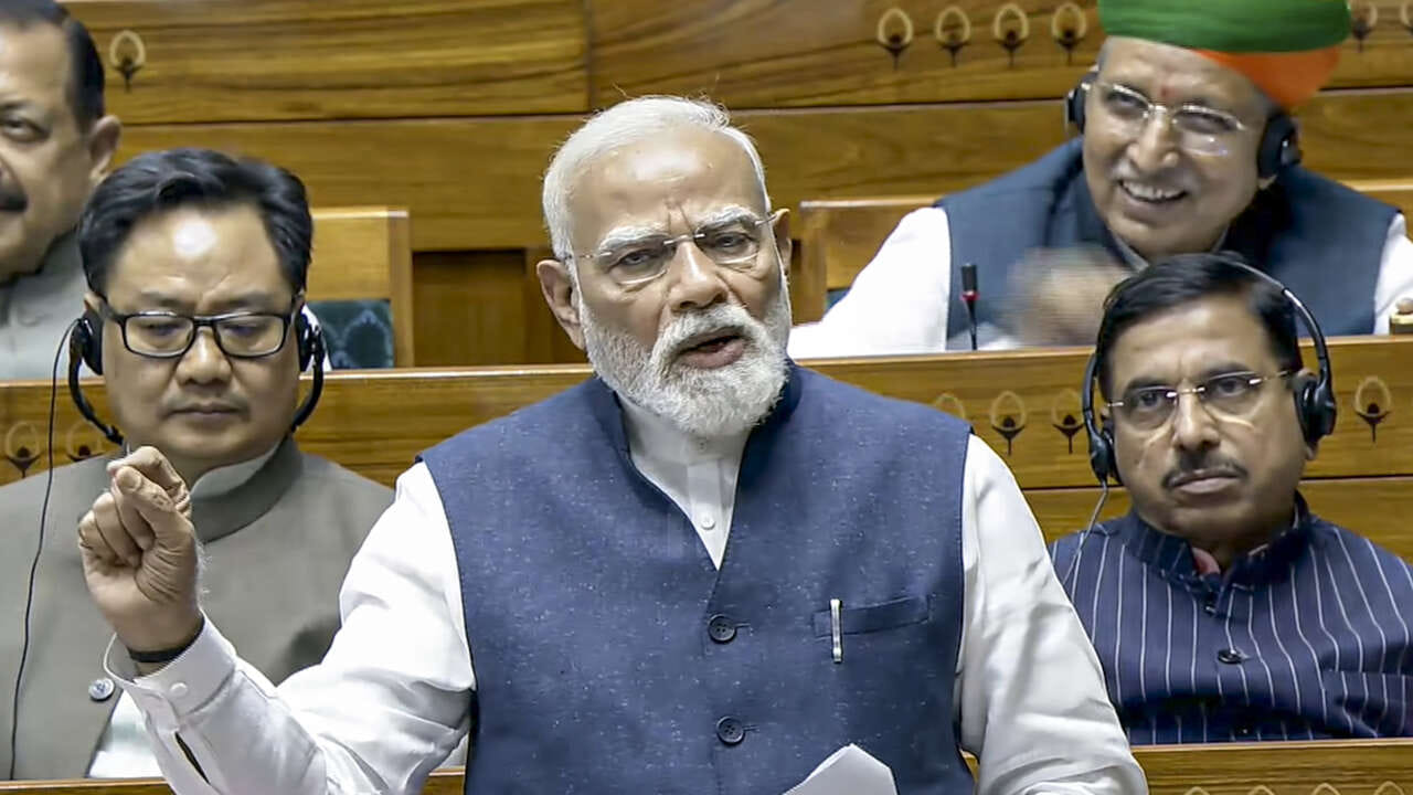 Breaking News : વિપક્ષને પીએમ મોદીની ઓફર, લોકસભામાં 33 ટકા મહિલા અનામત બિલને પસાર કરીને ક્રેડિટ મેળવો, સરકારી ખર્ચે છાપામાં ફોટા છપાવો Breaking News : વિપક્ષને પીએમ મોદીની ઓફર, લોકસભામાં 33 ટકા મહિલા અનામત બિલને પસાર કરીને ક્રેડિટ મેળવો, સરકારી ખર્ચે છાપામાં ફોટા છપાવો