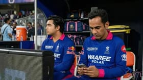 ચાલુ મેચમાં ફોન યુઝ કરનાર RR મેનેજરને કેટલા લાખનો દંડ થયો?