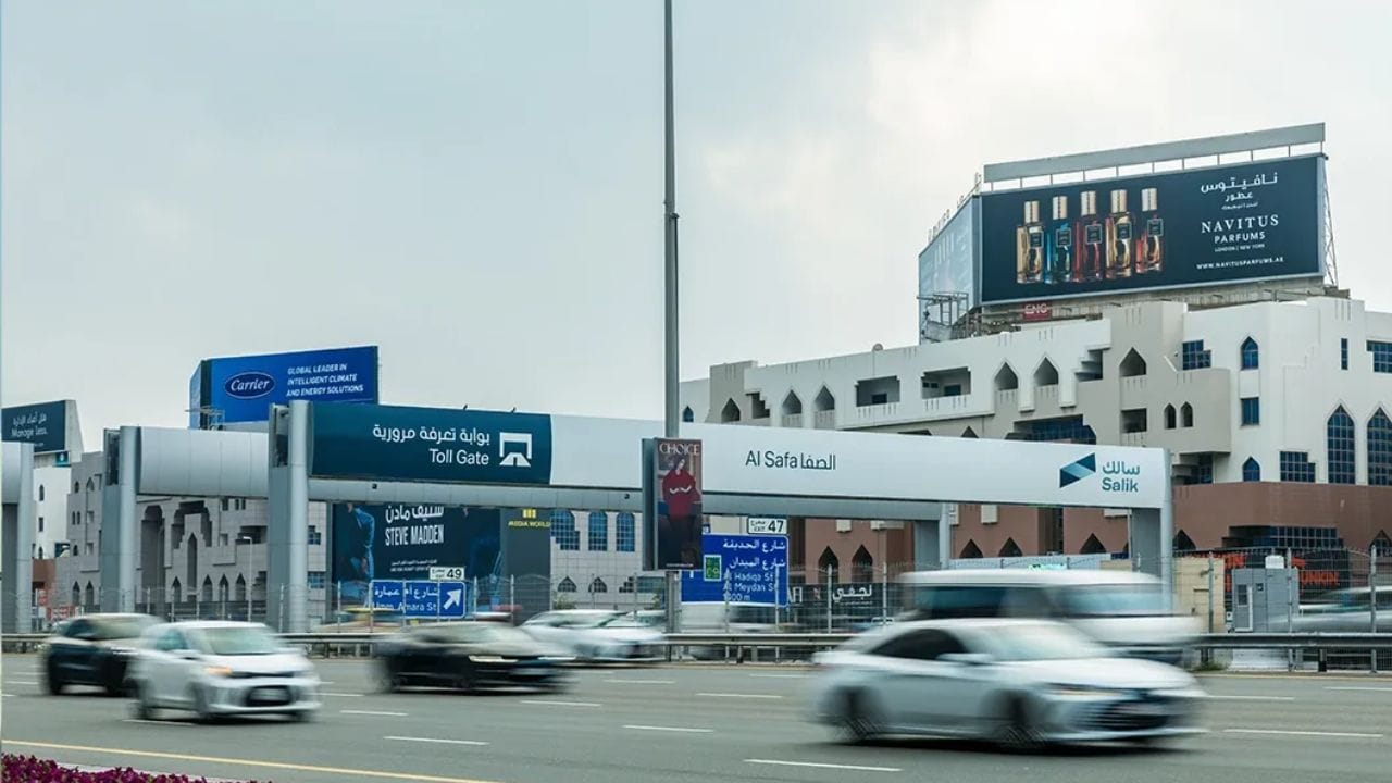  જ્યારે મોટાભાગના અમીરાત મફત રસ્તાઓ ઓફર કરે છે, ત્યારે દુબઈએ સાલિક નામની ઇલેક્ટ્રોનિક ટોલ સિસ્ટમ રજૂ કરી છે. લેબનોન, સીરિયા, તુર્કમેનિસ્તાન અને યમન જેવા અન્ય દેશો પણ ટોલ ટેક્સ લાદતા નથી.(ફોટો ક્રેડિટ-Google)