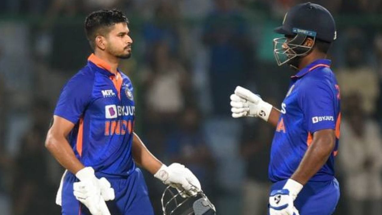 T20 ફોર્મેટમાં ટીમ ઈન્ડિયાની કેપ્ટનશીપ અંગે અટકળો ચાલી રહી છે. એવું માનવામાં આવે છે કે આગામી વખતે જ્યારે ટીમ ઈન્ડિયા આ ફોર્મેટમાં મેદાનમાં ઉતરશે, ત્યારે એક નવો કેપ્ટન હશે.