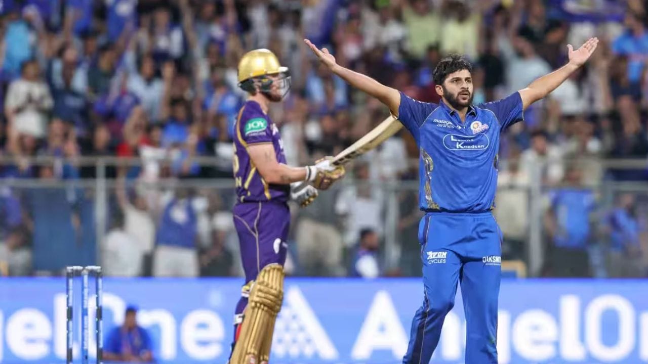 રાયન રિકલ્ટન IPL 2026માં મુંબઈ ઇન્ડિયન્સ માટે ઓપનિંગમાં સારું પ્રદર્શન કરી રહ્યો છે. ટીમનું સીઝન નિરાશાજનક હોવા છતાં રિકલ્ટને પોતાની બેટિંગથી પ્રભાવિત કર્યું છે. સુનીલ નારાયણ IPL 2026માં અત્યાર સુધીનો સૌથી અસરકારક સ્પિનર તરીકે સામે આવ્યો છે.