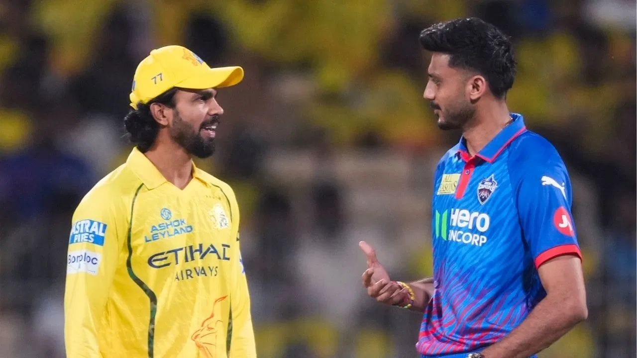 IPL 2026 ની 48મી મેચ દિલ્હી અને ચેન્નાઈ વચ્ચે 5 મે, મંગળવારના રોજ નવી દિલ્હીના અરુણ જેટલી સ્ટેડિયમ ખાતે રમાશે. જોકે, આ મેચમાં વરસાદની આગાહી છે. હવામાન વિભાગે 5 મેની સાંજે દિલ્હીમાં ઓરેન્જ એલર્ટ જારી કર્યું છે, જેમાં સાંજે 6 વાગ્યા સુધી વરસાદ અને કરા પડવાની આગાહી કરવામાં આવી છે. આ પૂર્વ દિલ્હી અને મધ્ય દિલ્હી સહિત ઘણા વિસ્તારોમાં થઈ શકે છે, જ્યાં જેટલી સ્ટેડિયમ સ્થિત છે.