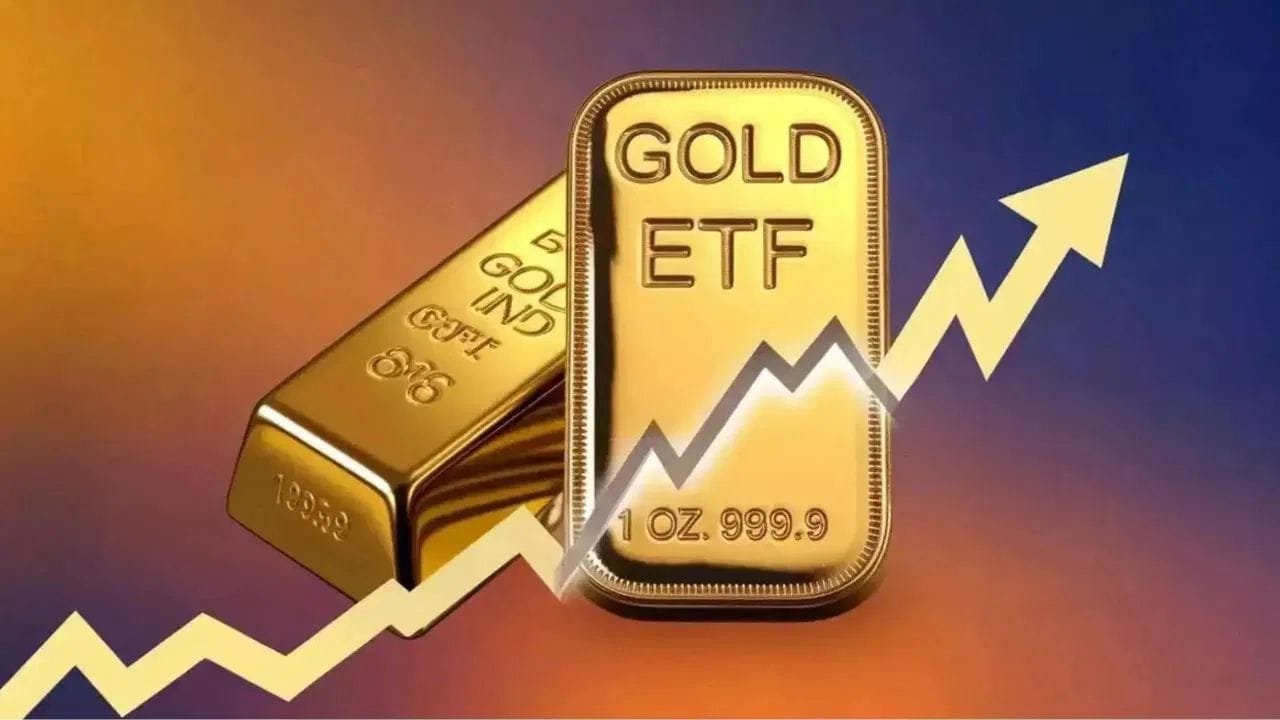 મીડિયા રિપોર્ટ્સ અનુસાર, સૌથી વધુ તેજી Quantum Gold Fund માં જોવા મળી હતી. આ ફંડ લગભગ 15% વધીને 124.90 રૂપિયાથી વધીને 143.37 રૂપિયા સુધી પહોંચી ગયું હતું. આ ઉપરાંત, Tata Gold ETF માં આશરે 12% ની તેજી નોંધાઈ હતી, જ્યારે Zerodha Gold ETF લગભગ 9% સુધી ઉછળ્યું હતું.