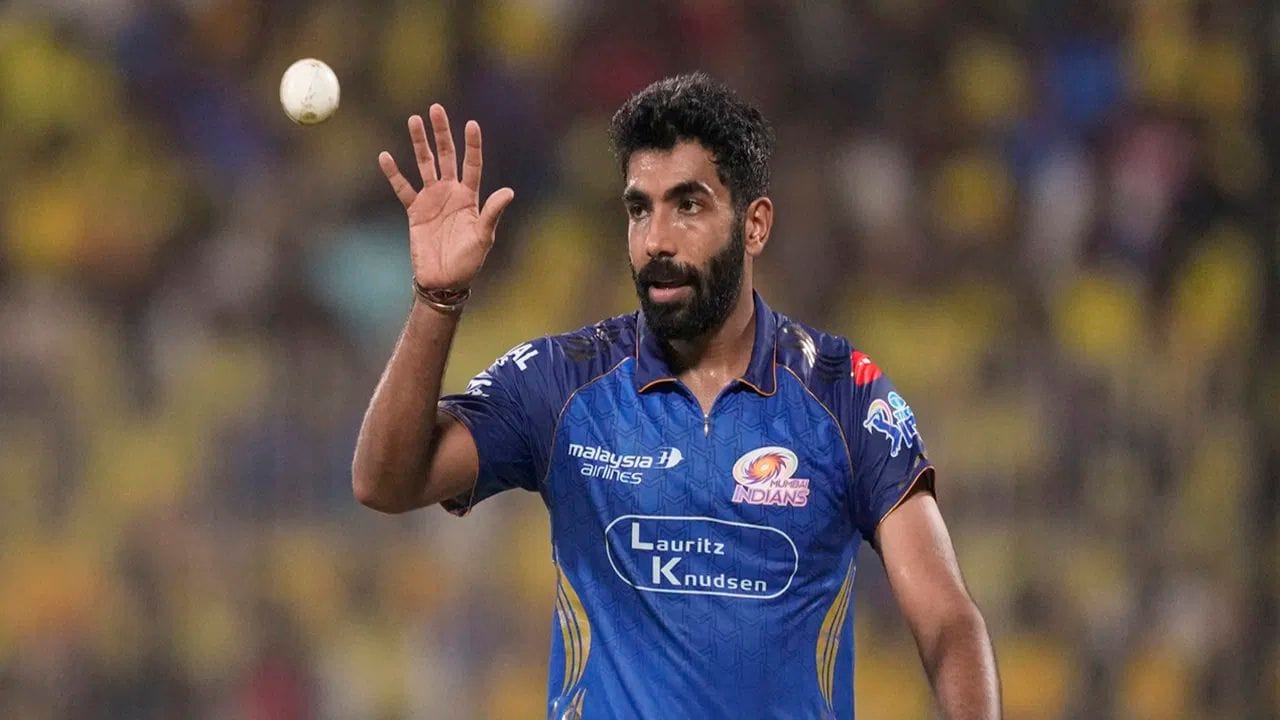 મુંબઈ ઈન્ડિયન્સે પંજાબ કિંગ્સ સામેની IPL મેચ માટે જસપ્રીત બુમરાહને કેપ્ટન તરીકે નિયુક્ત કર્યો. બુમરાહ આ સિઝનમાં મુંબઈ ઈન્ડિયન્સનો ત્રીજો કેપ્ટન છે. આ ટીમ માટે એક અનોખો રેકોર્ડ છે.