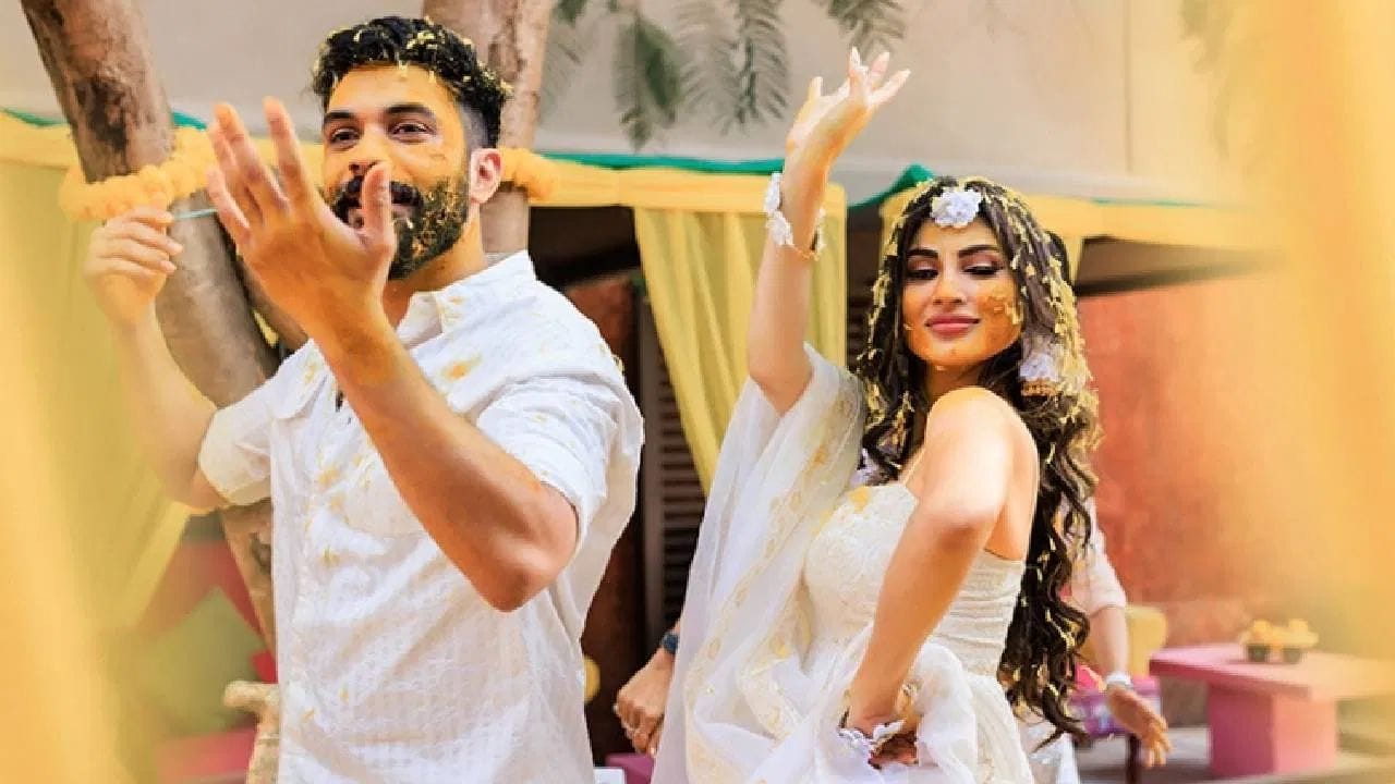 સૂરજે મૌની વિશે વાત કરતાં કહ્યું હતું કે મૌની શરૂઆતથી જ લગ્ન કરવા ઈચ્છતી હતી. તેના મતે સંબંધમાં સ્પષ્ટતા હોવી જરૂરી છે. સૂરજના કહેવા મુજબ, તે વારંવાર વધુ સમય માંગતો રહ્યો, પરંતુ એક સમયે મૌનીએ તેને સ્પષ્ટ નિર્ણય લેવા કહ્યું. ત્યારબાદ તેને સમજાયું કે જો તે લગ્ન નહીં કરે તો કદાચ સંબંધ તૂટી શકે.