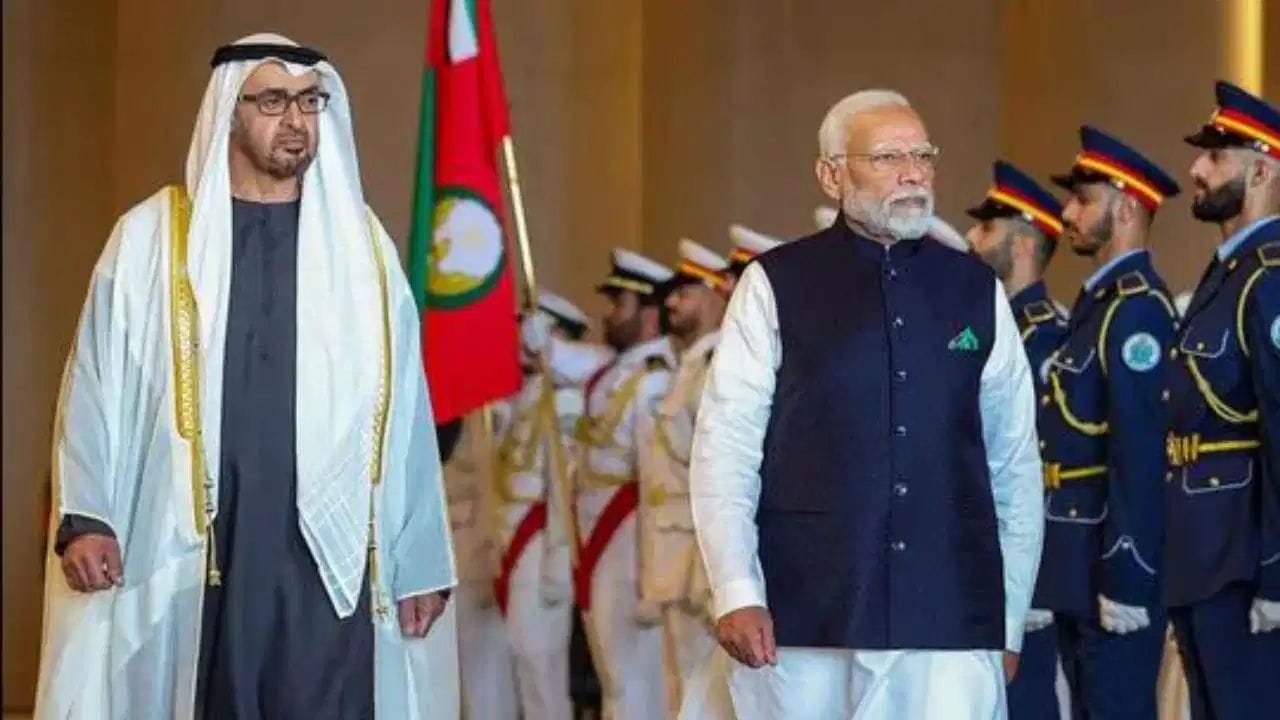 સૌથી મહત્વની બાબત એ રહી કે, UAE તરફથી ભારતમાં 5 બિલિયન ડોલર (આશરે 41 હજાર કરોડ રૂપિયા) ના રોકાણની જાહેરાત કરવામાં આવી છે. આ રોકાણ ભારતીય ઈન્ફ્રાસ્ટ્રક્ચરની સાથે-સાથે RBL Bank અને Samman Capital માં કરવામાં આવશે. આ પેકેજ માત્ર આર્થિક દ્રષ્ટિએ જ નહીં પરંતુ ઊર્જા સુરક્ષા અને લાંબાગાળાની વ્યુહાત્મક ભાગીદારી માટે પણ ખૂબ જ મહત્વપૂર્ણ માનવામાં આવે છે.