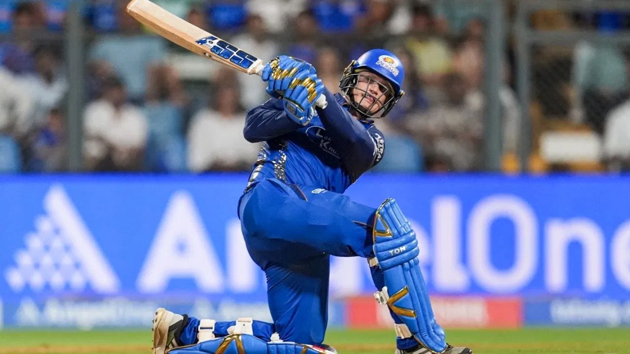 રાયન રિકેલ્ટન IPL 2026 માં શાનદાર ફોર્મમાં છે. મુંબઈ ઈન્ડિયન્સના આ ઓપનરે પંજાબ કિંગ્સ સામે પણ 48 રન બનાવ્યા હતા, જેમાં ચાર છગ્ગા અને ચાર ચોગ્ગા ફટકાર્યા હતા. તેનો સ્ટ્રાઈક રેટ 208 થી વધુ હતો.