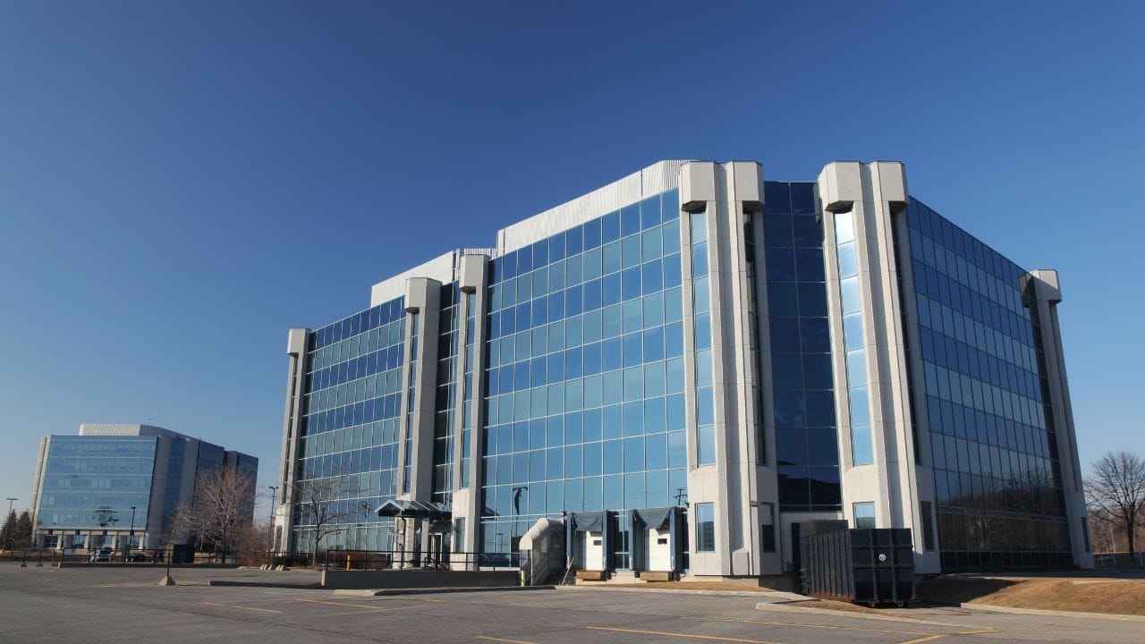 આ સમયગાળા દરમિયાન તેમણે NVIDIA, Apple, Intel, Broadcom અને Oracle જેવી દિગ્ગજ કંપનીઓના શેર ખરીદ્યા હતા. બાદમાં આ શેરોમાં નોંધપાત્ર ઉછાળો આવ્યો, જેના કારણે ટ્રમ્પના રોકાણોની ફરી ચર્ચા શરૂ થઈ છે.