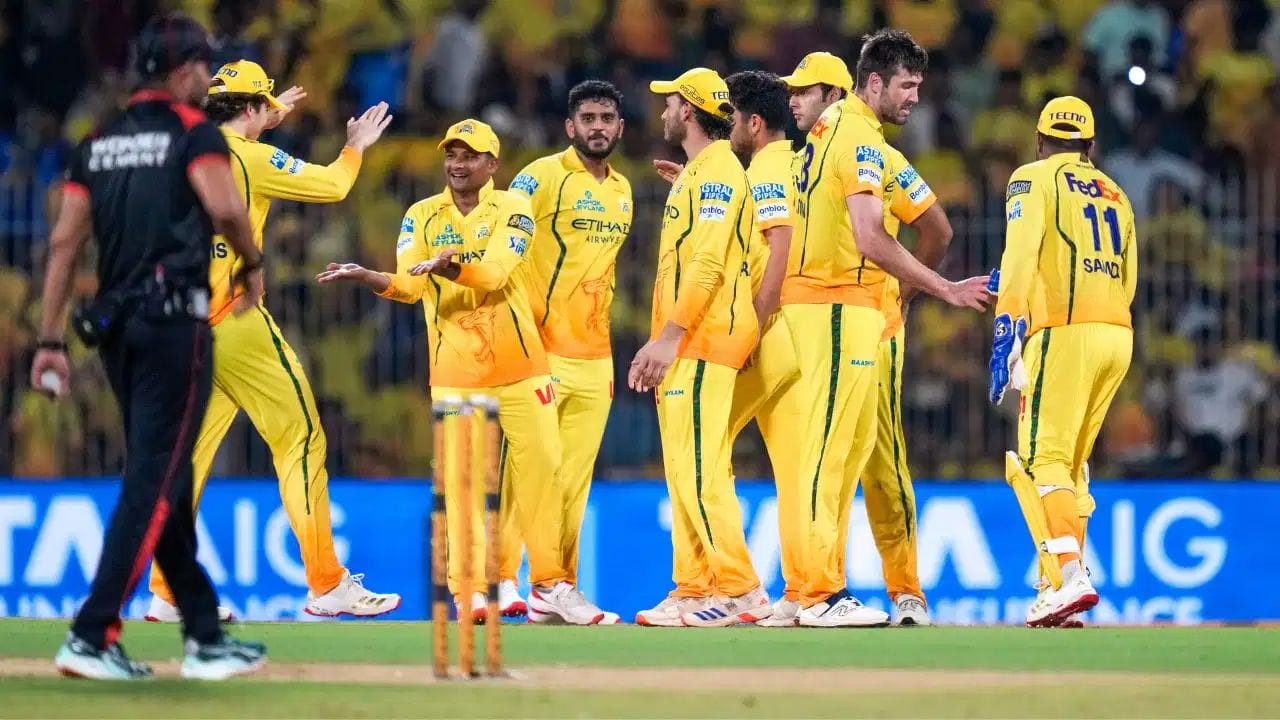 IPL 2026: CSK માટે મોટો ઝટકો, એક સ્ટાર ખેલાડી અચાનક ટીમ છોડીને ઘરે પાછો ફર્યો, આ છે કારણ