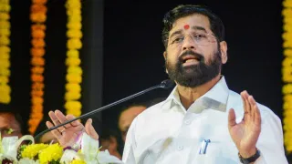 Breaking News : મહારાષ્ટ્રના નાયબ મુખ્યમંત્રી એકનાથ શિંદેનું હેલિકોપ્ટર ખરાબ હવામાન-ભારે પવનથી તૂટતા બચ્યું