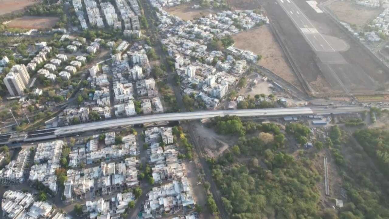 રાજકોટનો સાંઢિયા બ્રિજ રાહ જોઈ રહ્યો છે નવા નેતાના કરકમળની ! લોકાર્પણના અભાવે વાહનચાલકો થાય છે હેરાન પરેશાન રાજકોટનો સાંઢિયા બ્રિજ રાહ જોઈ રહ્યો છે નવા નેતાના કરકમળની ! લોકાર્પણના અભાવે વાહનચાલકો થાય છે હેરાન પરેશાન