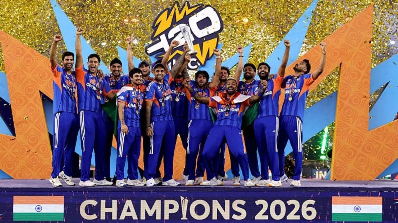 મંગળવાર, 5 મેના રોજ ICC દ્વારા જાહેર કરાયેલ વાર્ષિક રેન્કિંગ અપડેટમાં પણ ટીમ ઈન્ડિયા નંબર-વન પર યથાવત રહ્યું છે. જોકે, ટીમ ઈન્ડિયા બીજા ક્રમે રહેલા ઈંગ્લેન્ડથી ઘણી આગળ છે. 