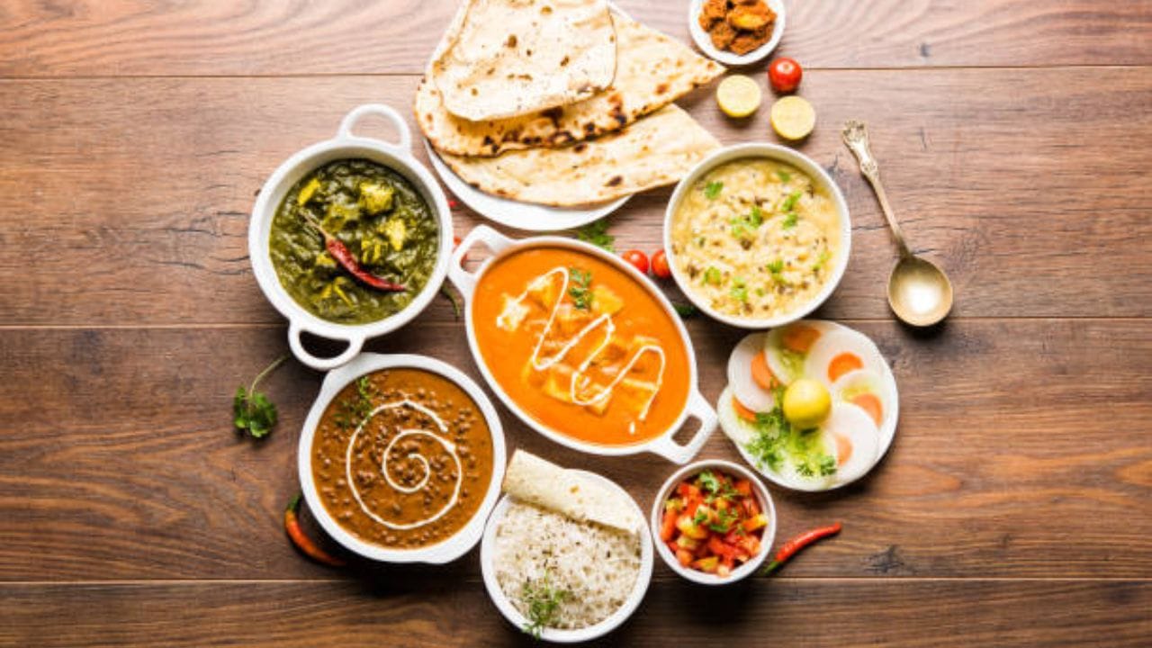 નોંધ : અહીં, પૂરી પાડવામાં આવેલી વિગતો માત્ર વાસ્તુ, જ્યોતિષ અને રિપોર્ટ્સ મુજબ પર આધારિત છે. TV9 ગુજરાતી કોઈપણ પ્રકારની માહિતીને સમર્થન આપતું નથી.