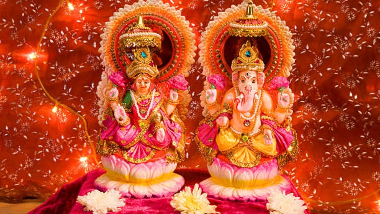 નોંધ : અહીં, પૂરી પાડવામાં આવેલી વિગતો માત્ર વાસ્તુ, જ્યોતિષ અને રિપોર્ટ્સ મુજબ પર આધારિત છે. TV9 ગુજરાતી કોઈપણ પ્રકારની માહિતીને સમર્થન આપતું નથી. (Photo Credit : iStock)