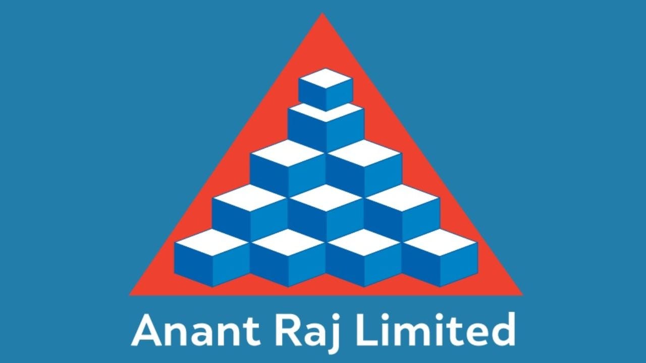 રિયલ એસ્ટેટ કંપની અનંત રાજ લિમિટેડ (Anant Raj) ફરી એકવાર રોકાણકારોના રડારમાં આવી છે. બ્રોકરેજ અને રેટિંગ એજન્સી વેન્ચુરાએ આ સ્ટોક પર 'BUY'ની ભલામણ કરી છે, જેનો લક્ષ્ય ભાવ ₹880 છે, જે વર્તમાન સ્તરોથી આશરે 48% ની સંભવિત વૃદ્ધિ દર્શાવે છે. મજબૂત ફંડામેન્ટલ્સ, ઓછું દેવું અને ઉત્તમ લાંબા ગાળાના વળતર આ સ્ટોકને રોકાણકારો માટે એક આકર્ષક તક બનાવે છે. (ફોટો ક્રેડિટ-Google)