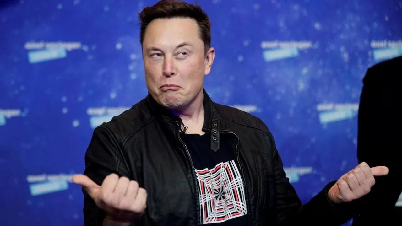 SpaceX એ પોતાના આઈપીઓ માટે પ્રતિ શેર 135 ડોલરની પ્રાઇસ બેન્ડ ફિક્સ કરી છે. આ સ્તર પર એલોન મસ્કની કંપની સ્પેસએક્સનું વેલ્યુએશન આશરે 1.77 થી 1.8 ટ્રિલિયન ડોલર હશે, જે દુનિયામાં કોઈપણ કંપનીના વેલ્યુએશન કરતાં ઘણી વધારે છે.